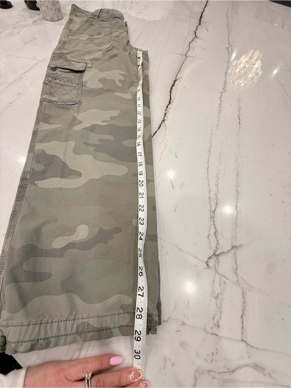 American Eagle Outfitters Women's Camo Cargo Pants - Green - Picture 6 of 9